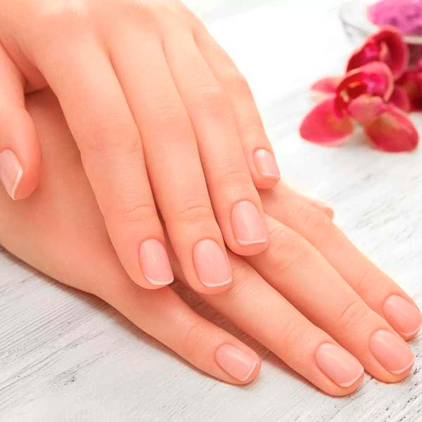 МАНИКЮР БЕЗ ПОКРЫТИЯ – СКУЧНО ИЛИ МОДНО?